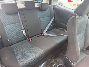 TOYOTA YARIS 1.4 D-4D TR Hatchback 3dr Diesel Manual Euro 5 (90 ps)