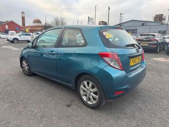 TOYOTA YARIS 1.4 D-4D TR Hatchback 3dr Diesel Manual Euro 5 (90 ps)