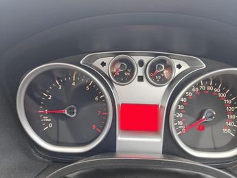 FORD FOCUS 1.6 Zetec Hatchback 5dr Petrol Manual (161 g/km, 99 bhp)