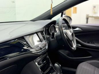 VAUXHALL ASTRA 1.4i Turbo SRi Hatchback 5dr Petrol Auto Euro 6 (s/s) (150 ps)