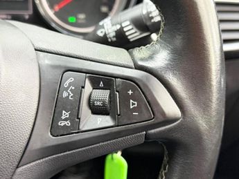 VAUXHALL ASTRA 1.4i Turbo SRi Hatchback 5dr Petrol Auto Euro 6 (s/s) (150 ps)