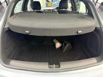 VAUXHALL ASTRA 1.4i Turbo SRi Hatchback 5dr Petrol Auto Euro 6 (s/s) (150 ps)