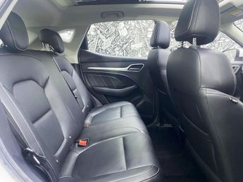 MG MG ZS 44.5kWh Exclusive SUV 5dr Electric Auto (143 ps)