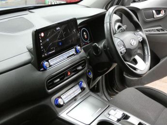 HYUNDAI KONA 64kWh Premium SUV 5dr Electric Auto (10.5kW Charger) (204 ps)