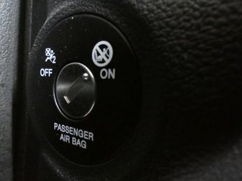 HYUNDAI KONA 64kWh Premium SUV 5dr Electric Auto (10.5kW Charger) (204 ps)