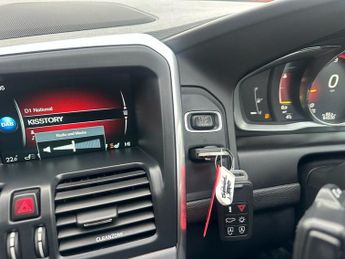 VOLVO XC60 2.4 D4 SE Lux Nav SUV 5dr Diesel Auto AWD Euro 6 (s/s) (190 ps)