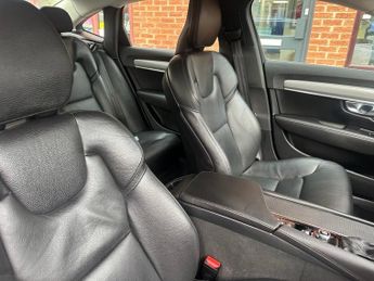 VOLVO S90 2.0 D4 Momentum Plus Saloon 4dr Diesel Auto Euro 6 (s/s) (190 ps