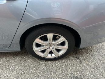 VOLVO S90 2.0 D4 Momentum Plus Saloon 4dr Diesel Auto Euro 6 (s/s) (190 ps