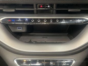 FIAT 500e C 42kWh La Prima Convertible 2dr Electric Auto (118 ps)