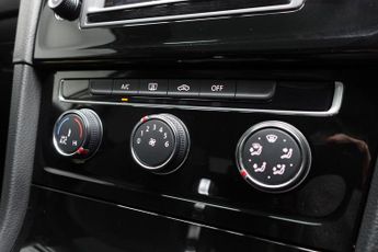 VOLKSWAGEN GOLF 1.4 TSI BlueMotion Tech ACT GT Edition Hatchback 5dr Petrol DSG 