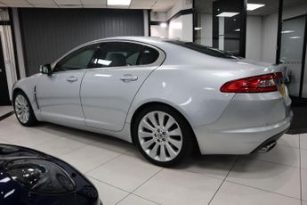JAGUAR XF 2.7d V6 Luxury Saloon 4dr Diesel Auto Euro 4 (207 ps)