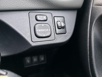 TOYOTA YARIS 1.5 VVT-i Icon Hatchback 5dr Petrol CVT Euro 6 (111 ps)