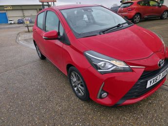 TOYOTA YARIS 1.5 VVT-i Icon Hatchback 5dr Petrol CVT Euro 6 (111 ps)