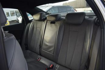 AUDI A4 2.0 TDI 35 S line Saloon 4dr Diesel S Tronic Euro 6 (s/s) (150 p