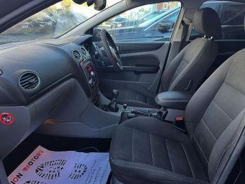 FORD FOCUS 1.8 Titanium Hatchback 5dr Petrol Manual (169 g/km, 123 bhp)