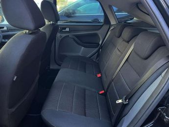 FORD FOCUS 1.8 Titanium Hatchback 5dr Petrol Manual (169 g/km, 123 bhp)