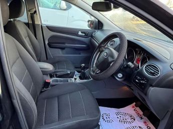 FORD FOCUS 1.8 Titanium Hatchback 5dr Petrol Manual (169 g/km, 123 bhp)