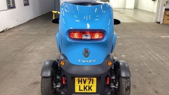 RENAULT TWIZY Dynamique Coupe Electric Auto (18 ps)