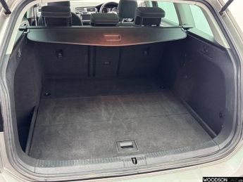 VOLKSWAGEN GOLF 2.0 TDI BlueMotion Tech GT Estate 5dr Diesel Manual Euro 5 (s/s)