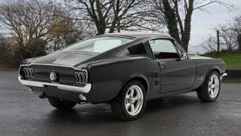 FORD MUSTANG 