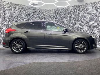 FORD FOCUS 1.0T EcoBoost ST-Line Hatchback 5dr Petrol Manual Euro 6 (s/s) (