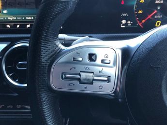 MERCEDES-BENZ CLA 1.3 CLA180 AMG Line Coupe 4dr Petrol 7G-DCT Euro 6 (s/s) (136 ps