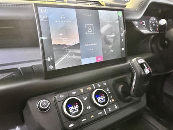 LAND ROVER DEFENDER 5.0 P525 V8 SUV 3dr Petrol Auto 4WD Euro 6 (s/s) (525 ps)