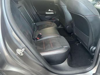 MERCEDES-BENZ EQA EQA 250 66.5kWh AMG Line (Premium) SUV 5dr Electric Auto (190 ps