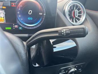 MERCEDES-BENZ EQA EQA 250 66.5kWh AMG Line (Premium) SUV 5dr Electric Auto (190 ps