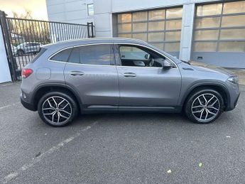 MERCEDES-BENZ EQA EQA 250 66.5kWh AMG Line (Premium) SUV 5dr Electric Auto (190 ps
