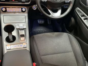 HYUNDAI KONA 39kWh Premium SUV 5dr Electric Auto (10.5kW Charger) (136 ps)