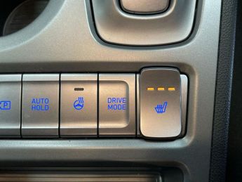 HYUNDAI KONA 39kWh Premium SUV 5dr Electric Auto (10.5kW Charger) (136 ps)