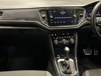 VOLKSWAGEN T-ROC 2.0 TDI R-Line SUV 5dr Diesel DSG Euro 6 (s/s) (150 ps)