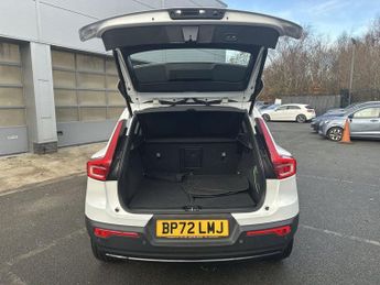 VOLVO XC40 2.0 B3 MHEV Plus SUV 5dr Petrol Hybrid DCT Auto Euro 6 (s/s) (16