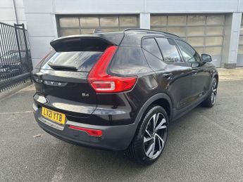 VOLVO XC40 2.0 B4 MHEV R-Design Pro SUV 5dr Petrol Hybrid Auto Euro 6 (s/s)