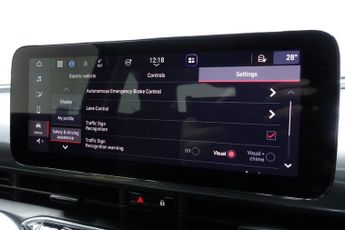 FIAT 500E 42kWh Icon Hatchback 3dr Electric Auto (118 ps)