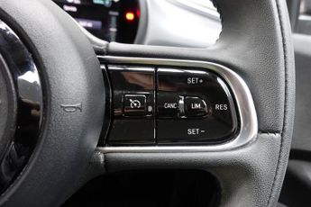 FIAT 500E 42kWh Icon Hatchback 3dr Electric Auto (118 ps)
