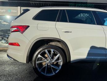SKODA KODIAQ 2.0 TSI SportLine SUV 5dr Petrol DSG 4WD Euro 6 (s/s) (7 Seat) (