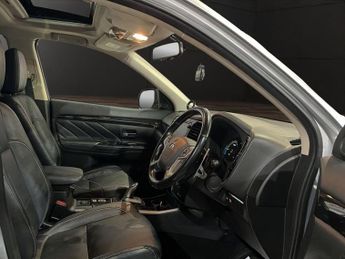 MITSUBISHI OUTLANDER 2.0h 12kWh 4h SUV 5dr Petrol Plug-in Hybrid CVT 4WD Euro 6 (s/s)