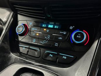 FORD KUGA 2.0 TDCi ST-Line SUV 5dr Diesel Powershift Euro 6 (120 ps)