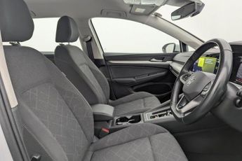 VOLKSWAGEN GOLF 1.5 eTSI MHEV Life Estate 5dr Petrol Hybrid DSG Euro 6 (s/s) (15