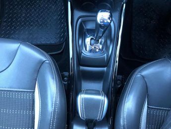 PEUGEOT 2008 1.2 PureTech Allure SUV 5dr Petrol ETG Euro 6 (s/s) (82 ps)