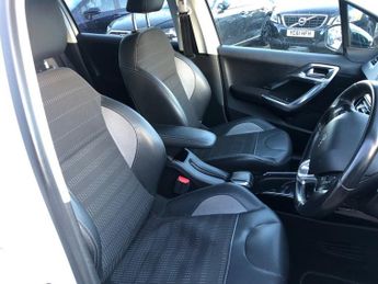 PEUGEOT 2008 1.2 PureTech Allure SUV 5dr Petrol ETG Euro 6 (s/s) (82 ps)