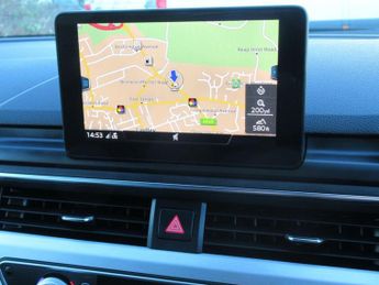 AUDI A4 AVANT 2.0 TDI S line Estate 5dr Diesel S Tronic quattro Euro 6 (s/s) (