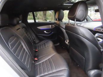 MERCEDES-BENZ EQC EQC 400 80kWh AMG Line (Premium) Auto 4MATIC 5dr