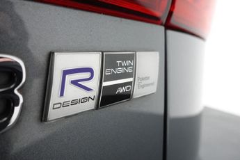 VOLVO XC60 2.0h T8 Twin Engine 10.4kWh R-Design Pro SUV 5dr Petrol Plug-in 