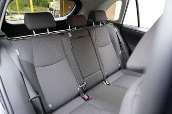 TOYOTA RAV4 2.5 VVT-h Design CVT Euro 6 (s/s) 5dr
