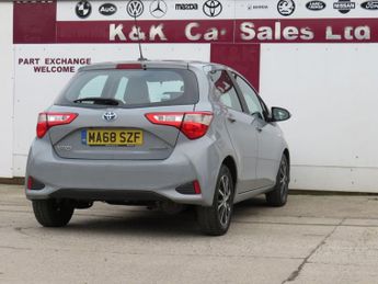 TOYOTA YARIS 1.5 VVT-h Icon Tech Hatchback 5dr Petrol Hybrid E-CVT Euro 6 (s/