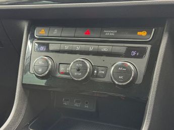 SEAT LEON 1.4 EcoTSI FR Technology ST 5dr Petrol DSG Euro 6 (s/s) (150 ps)