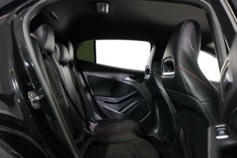 MERCEDES-BENZ 180 1.6 GLA180 AMG Line Edition SUV 5dr Petrol 7G-DCT Euro 6 (s/s) (